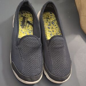 Danskin Now Memory Foam Dark Blue Mesh Slip-Ons 9.5